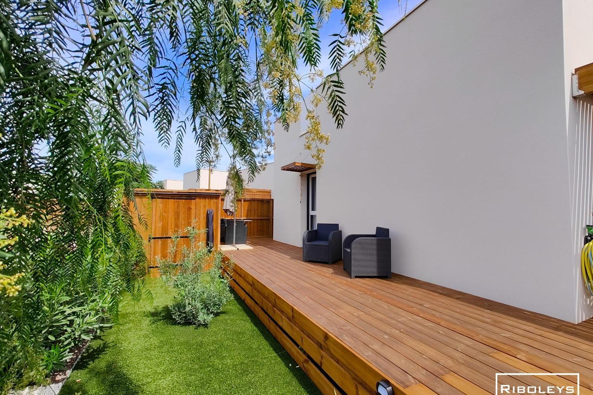Villa T3 Climatisee En Residence Avec Piscine 维亚斯 外观 照片