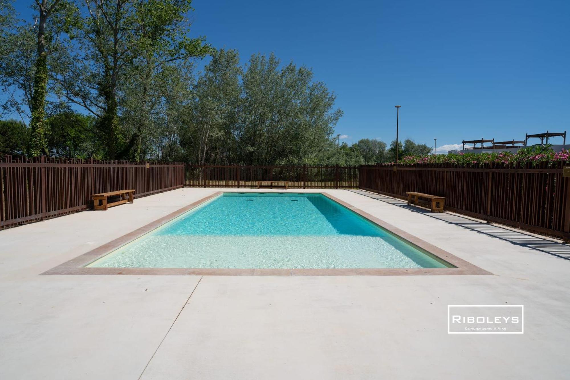 Villa T3 Climatisee En Residence Avec Piscine 维亚斯 外观 照片