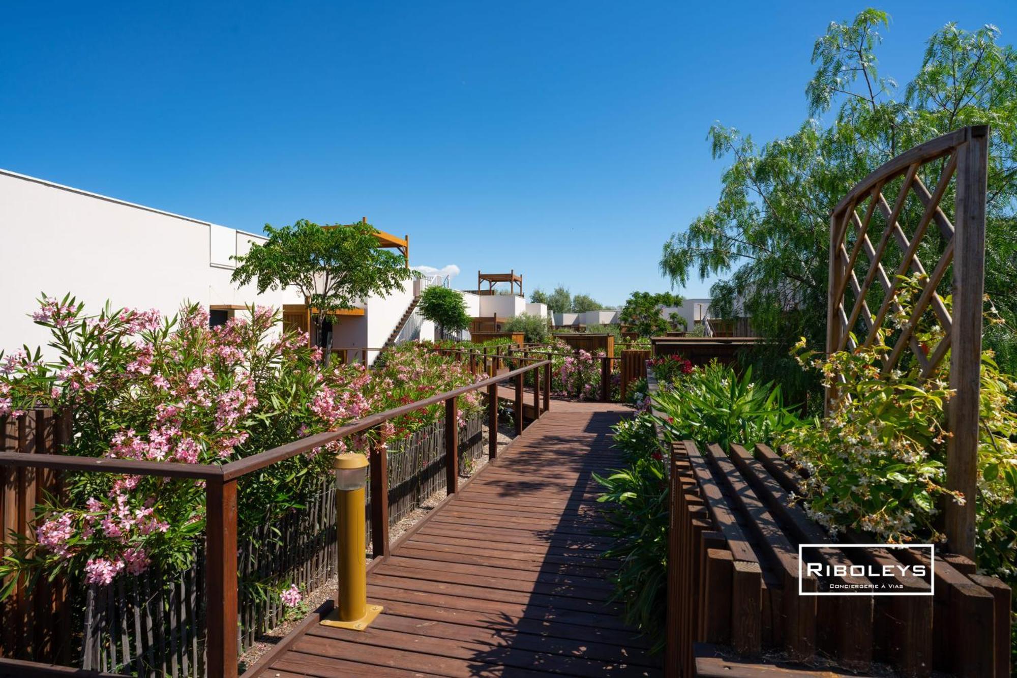 Villa T3 Climatisee En Residence Avec Piscine 维亚斯 外观 照片